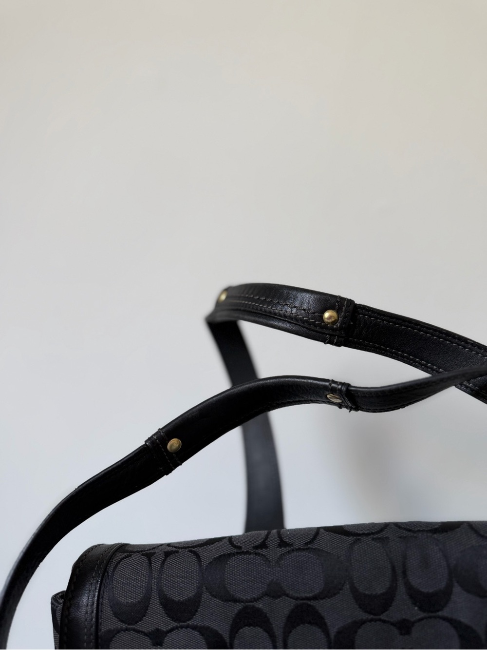 Coach Signature Hampton Flap Bag 11061 - Picture 7 of 9